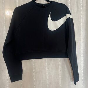 Nike Small Women’s Swoosh Black Cropped Boxy Sweatshirt
